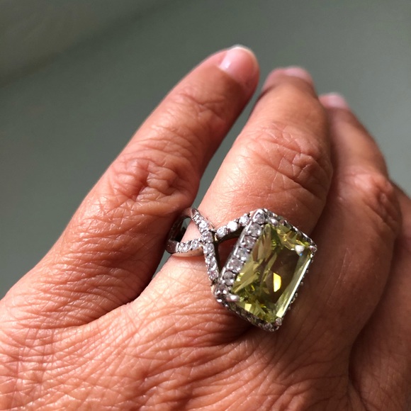 Citrine (lab created) ring - Picture 3 of 9